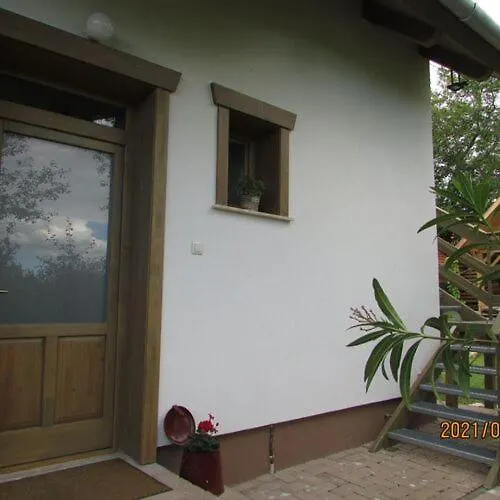 Levendulas Apartman *