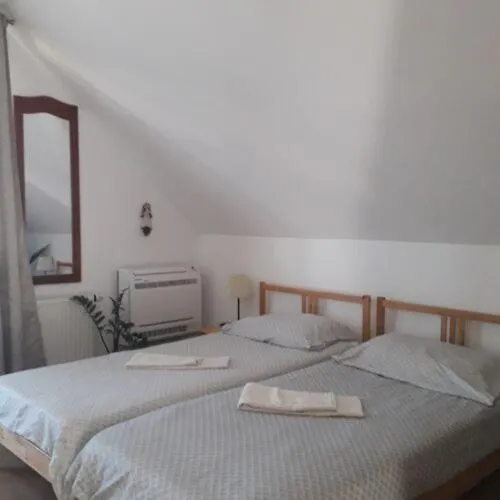 Levendulas Apartman Апартаменты